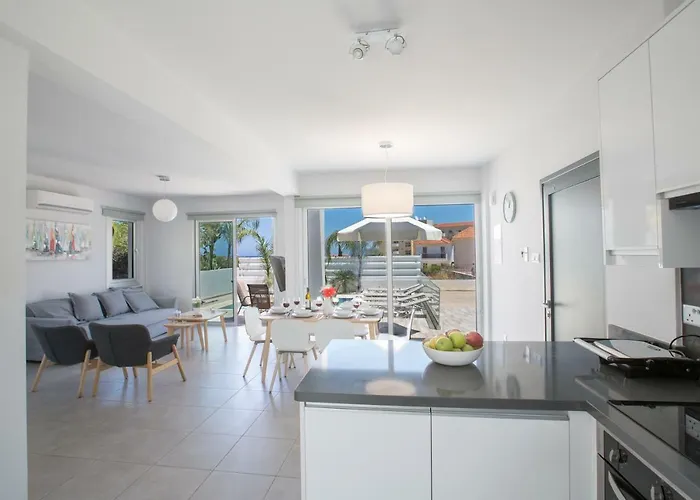 Kitsios With Private Pool No2 Protaras