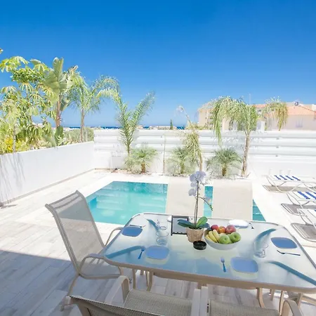 Kitsios With Private Pool No2 בית נופש *