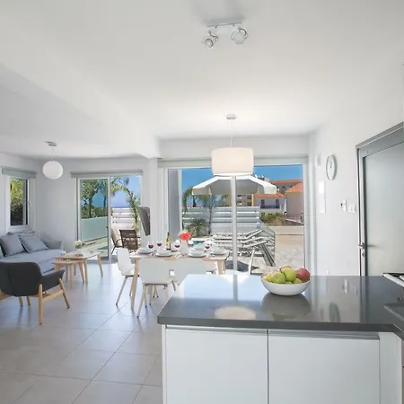 Kitsios With Private Pool No2 פרוטאראס