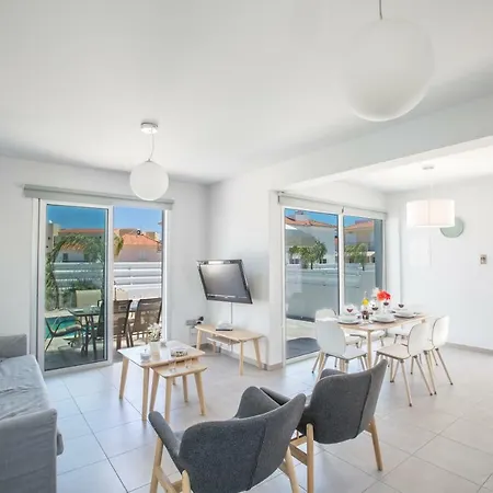 בית נופש Kitsios With Private Pool No2 פרוטאראס