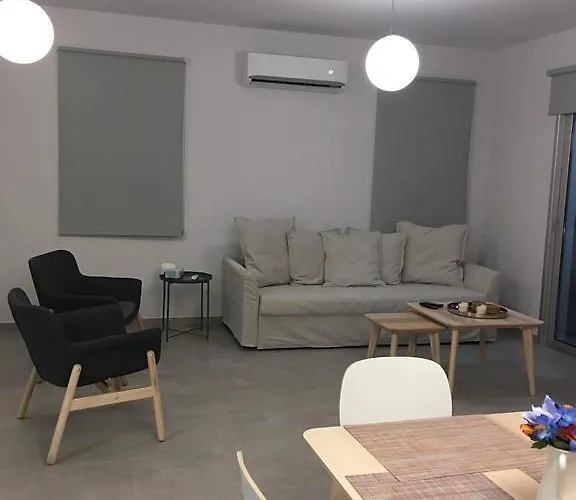 Kitsios With Private Pool No2 * Protaras